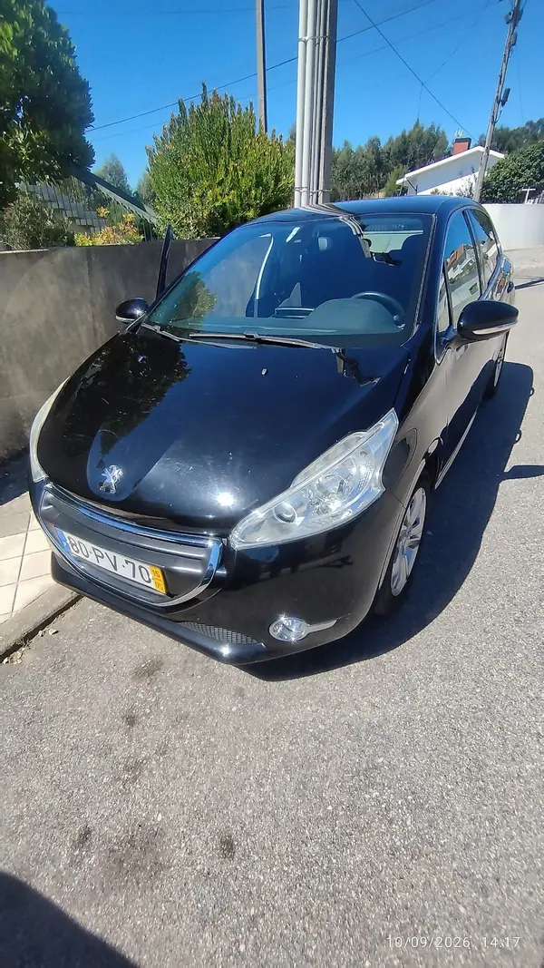 Peugeot 208 Allure Pure tech 1.2 2015 Gasolina