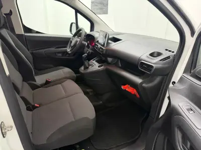 Opel COMBO 2019 - 12990 EUR, 104000 km - 104000km - foto 12 de 27