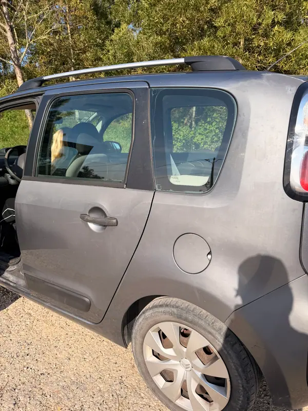 Citroën C3 Picasso 2009 - 3650 EUR, 244996 km - AUTO.MOTO.pt - 244996km - foto 10 de 13