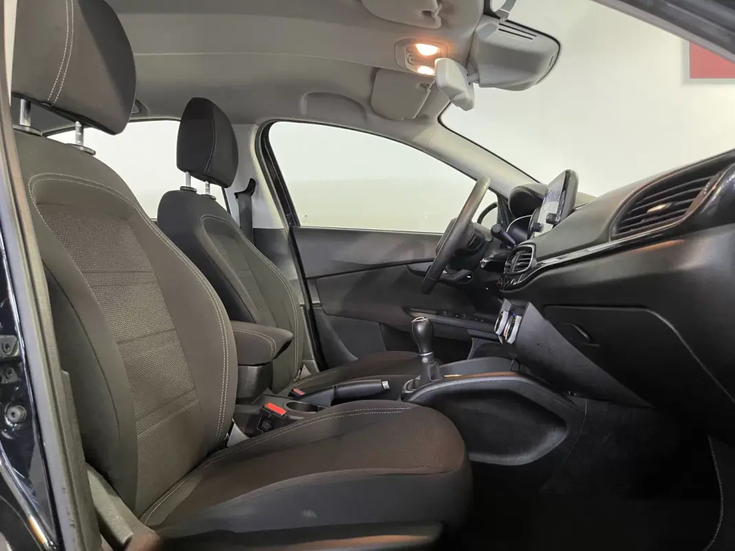 Fiat Tipo 2021 - 11700 EUR, 141000 km - AUTO.MOTO.pt - 141000km - foto 15 de 34