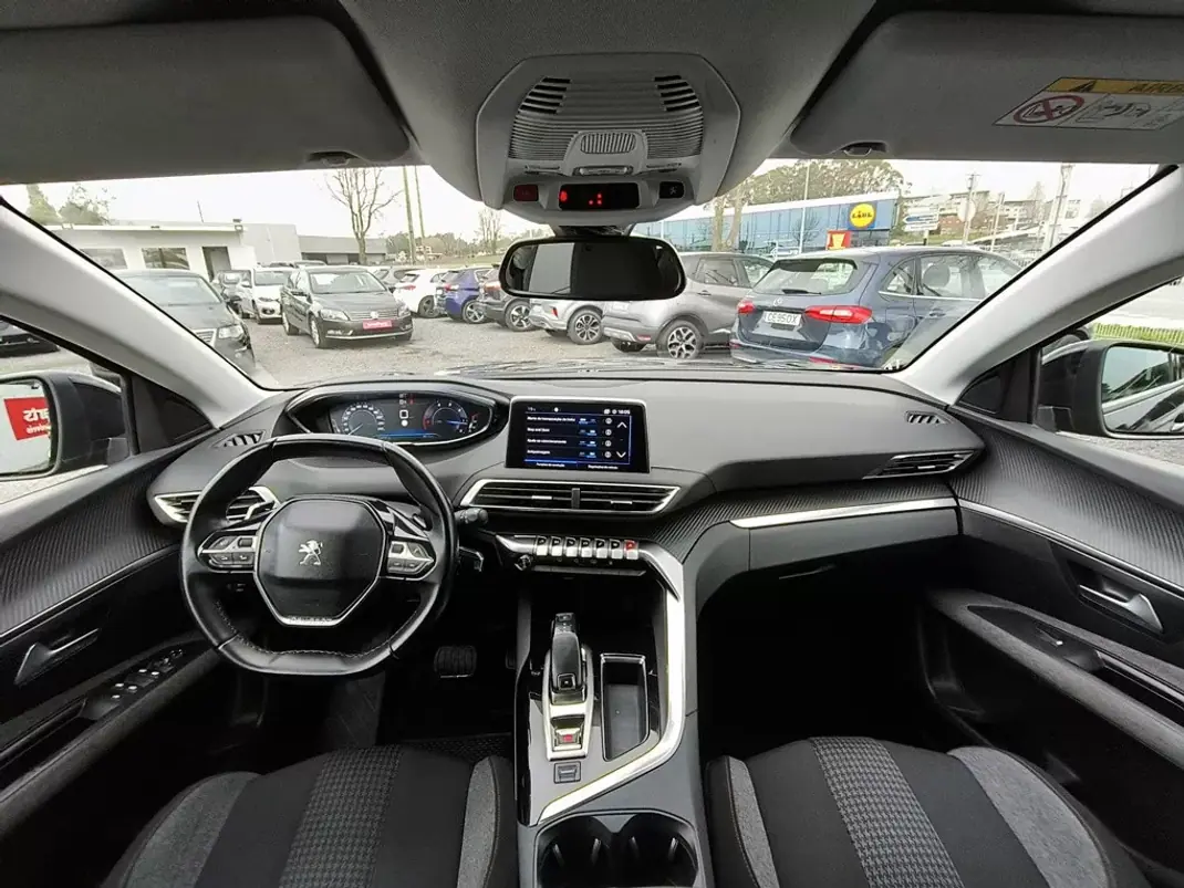 Peugeot 3008 2018 - 15990 EUR, 200391 km - AUTO.MOTO.pt - 200391km - foto 3 de 25