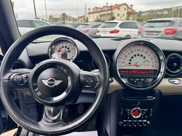 MINI Cooper 2013 - 9999 EUR, 170000 km - AUTO.MOTO.pt - 170000km - foto 8 de 25