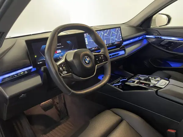 BMW i5 2024 - 48750 EUR, 66000 km - AUTO.MOTO.pt - 66000km - foto 12 de 42