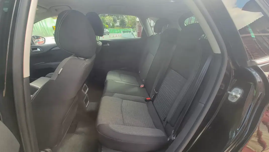 Citroën C4 2016 - 8990 EUR, 140000 km - AUTO.MOTO.pt - 140000km - foto 15 de 39