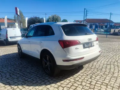 Audi Q5 2010 - 14490 EUR, 325000 km - AUTO.MOTO.pt - 325000km - foto 8 de 24