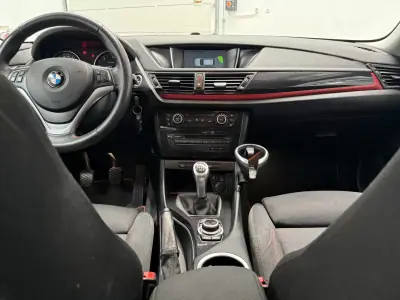 BMW X1 2015 - 16490 EUR, 255000 km - AUTO.MOTO.pt - 255000km - foto 15 de 31