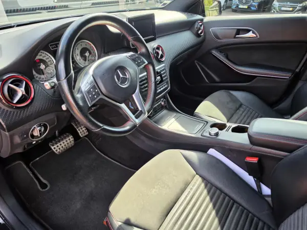 Mercedes-Benz A 250 2013 - 16950 EUR, 145000 km - AUTO.MOTO.pt - 145000km - foto 3 de 5
