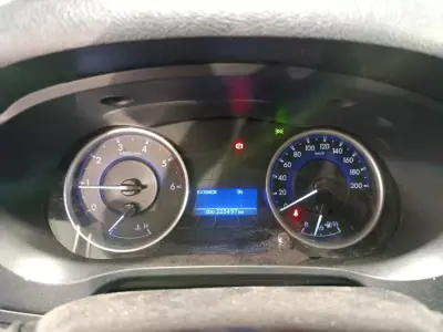 Toyota Hilux 2019 - 23900 EUR, 223497 km - AUTO.MOTO.pt - 223497km - foto 2 de 6