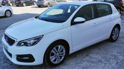 Peugeot 308 2019 - 11950 EUR, 114000 km - 114000km - foto 7 de 38