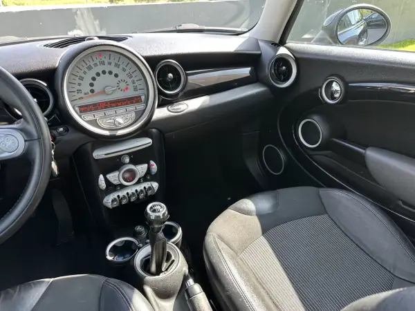 MINI Clubman 2009 - 6900 EUR, 290000 km - AUTO.MOTO.pt - 290000km - foto 44 de 64