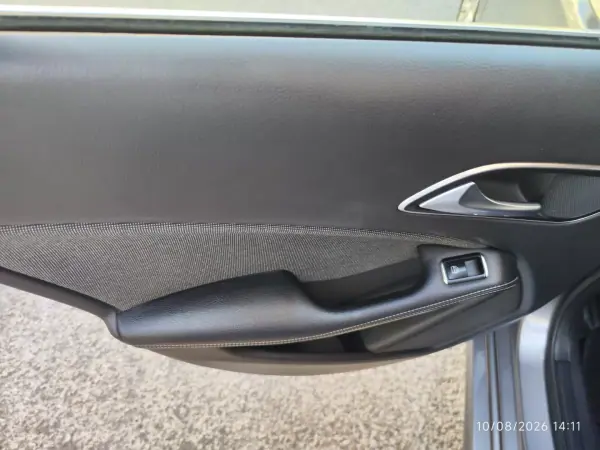 Mercedes-Benz A 180 2013 - 11780 EUR, 215000 km - AUTO.MOTO.pt - 215000km - foto 19 de 39