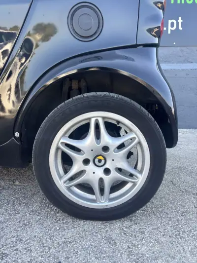Smart ForTwo Coupé 2001 - 2500 EUR, 201000 km - AUTO.MOTO.pt - 201000km - foto 7 de 17