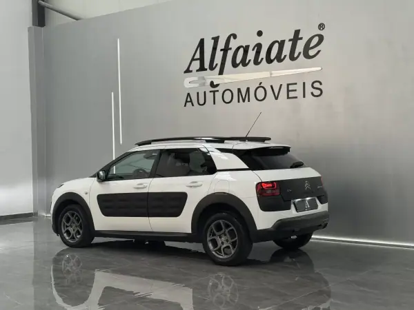Citroën C4 Cactus 2017 - 13990 EUR, 163000 km - 163000km - foto 3 de 24