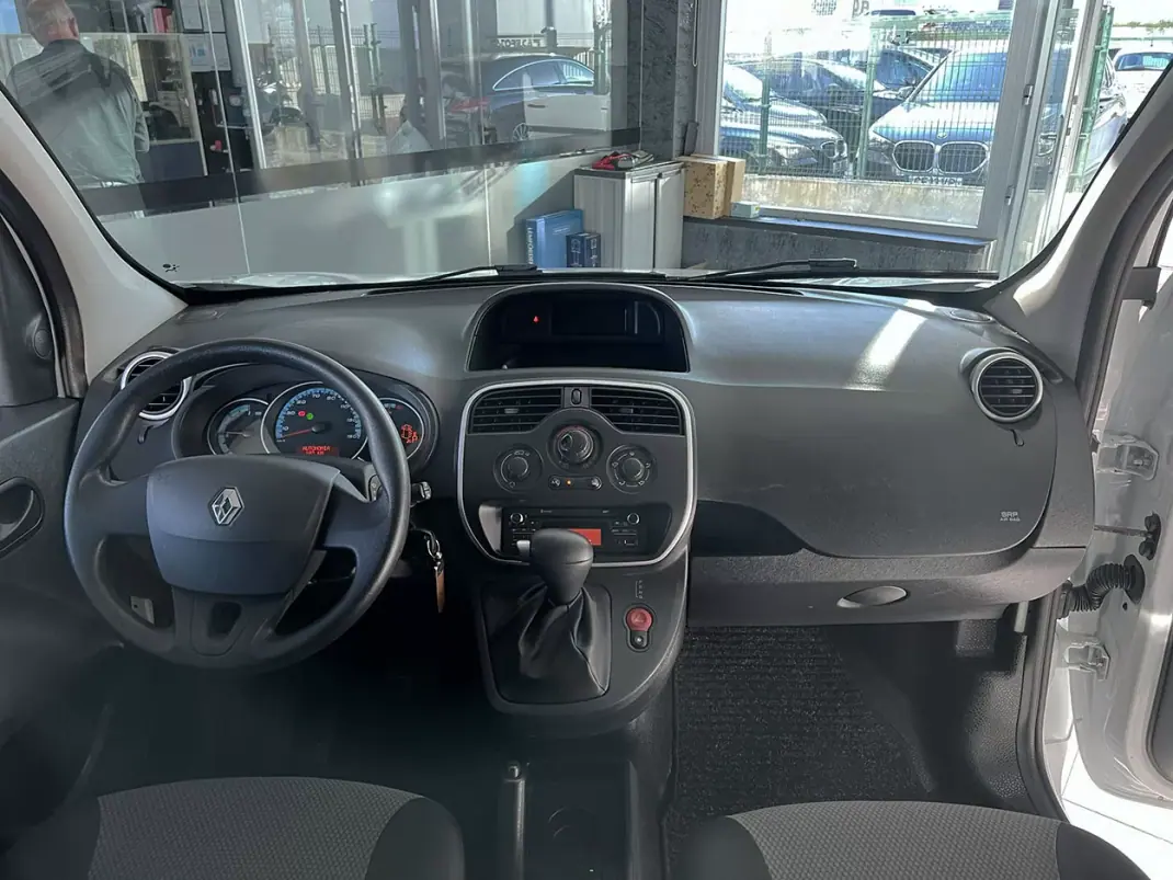 Renault Kangoo Express ZE 33 2019 - 12900 EUR, 23343 km - AUTO.MOTO.pt - 23343km - foto 10 de 18
