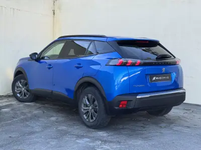 Peugeot e-2008 2022 - 16990 EUR, 109000 km - AUTO.MOTO.pt - 109000km - foto 2 de 12