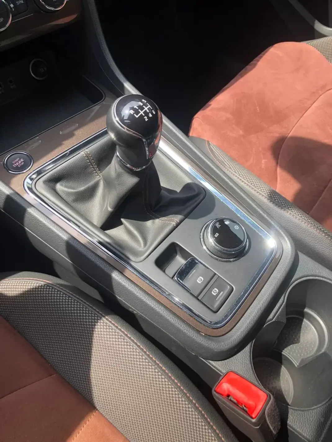 SEAT Ateca 2017 - 16900 EUR, 115000 km - 115000km - foto 11 de 37