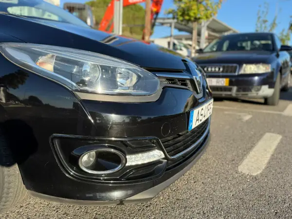Renault Mégane Coupe 2014 - 12900 EUR, 155557 km - AUTO.MOTO.pt - 155557km - foto 12 de 32