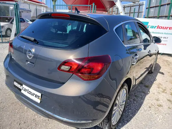 Opel Astra 2013 - 6250 EUR, 159389 km - AUTO.MOTO.pt - 159389km - foto 7 de 26