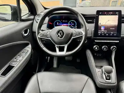 Renault Zoe 2020 - 25500 EUR, 30800 km - AUTO.MOTO.pt - 30800km - foto 11 de 34
