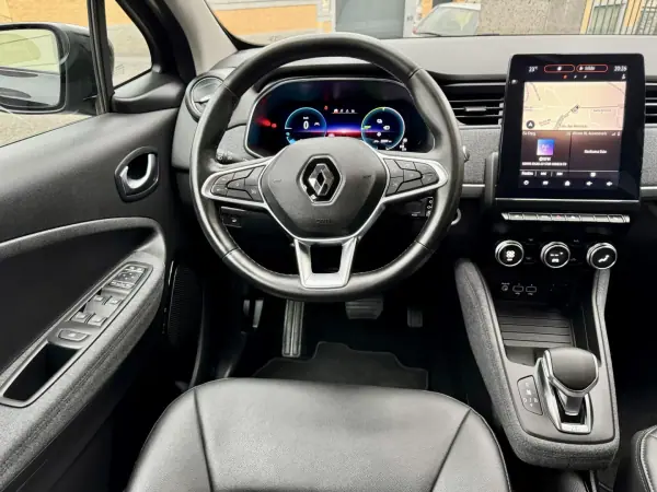 Renault Zoe 2020 - 25500 EUR, 30800 km - AUTO.MOTO.pt - 30800km - foto 11 de 34