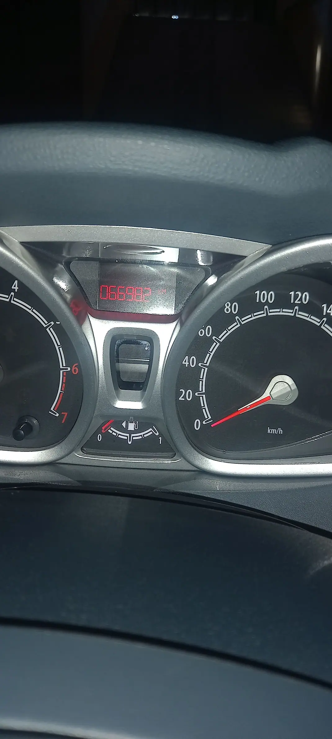 Ford Fiesta 2010 - 5000 EUR, 66998 km - 66998km - foto 5 de 6