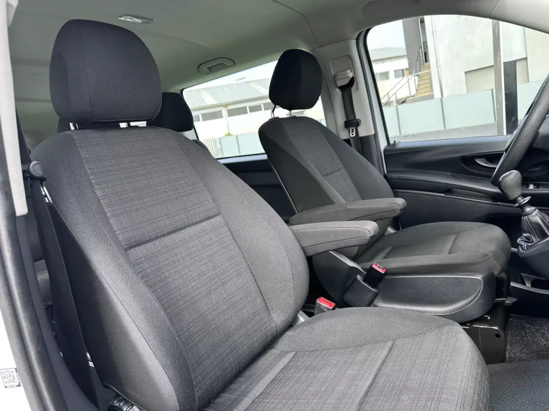 Mercedes-Benz Vito Tourer 2018 - 24900 EUR, 175000 km - AUTO.MOTO.pt - 175000km - foto 48 de 49