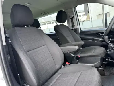Mercedes-Benz Vito Tourer 2018 - 24900 EUR, 175000 km - AUTO.MOTO.pt - 175000km - foto 48 de 49
