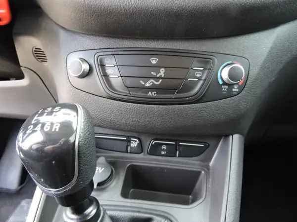 Ford 1.5 TDCi Trend 2022 - 13500 EUR, 51000 km - AUTO.MOTO.pt - 51000km - foto 11 de 11
