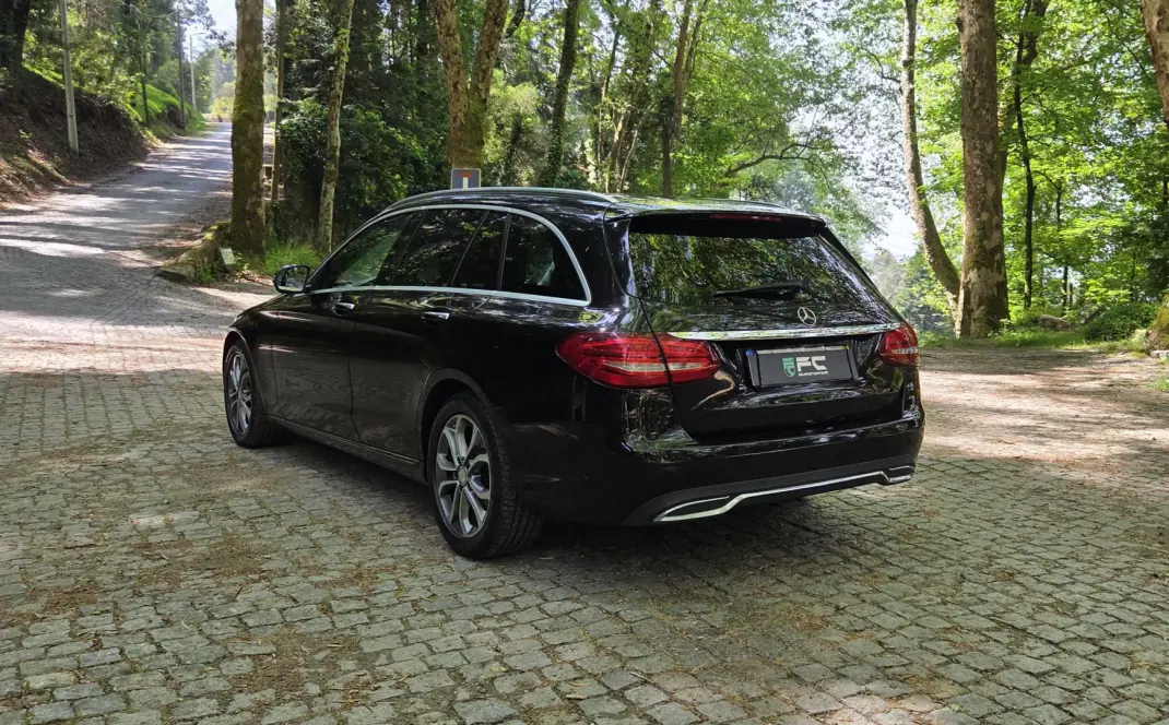 Mercedes-Benz C 200 2015 - 13750 EUR, 234000 km - AUTO.MOTO.pt - 234000km - foto 7 de 23