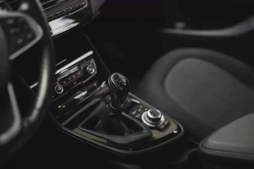 BMW 216 Active Tourer 2015 - 12750 EUR, 196513 km - AUTO.MOTO.pt - 196513km - foto 27 de 43