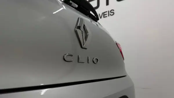 Renault Clio 2022 - 14900 EUR, 136243 km - AUTO.MOTO.pt - 136243km - foto 13 de 30