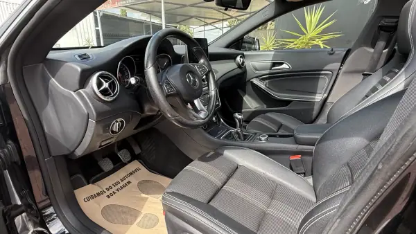 Mercedes-Benz CLA 180 2016 - 17990 EUR, 199000 km - AUTO.MOTO.pt - 199000km - foto 32 de 40