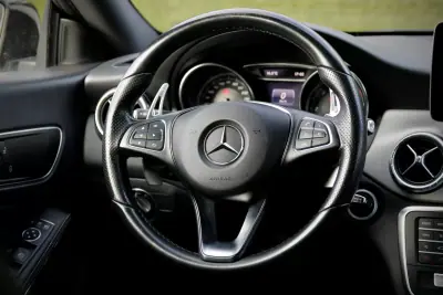 Mercedes-Benz CLA 200 2016 - 23500 EUR, 157000 km - AUTO.MOTO.pt - 157000km - foto 19 de 43