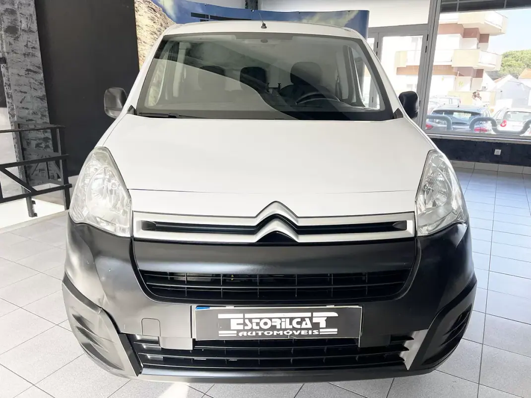 Citroën 2021 - 12600 EUR, 43371 km - AUTO.MOTO.pt - 43371km - foto 5 de 14