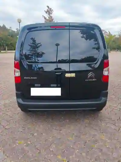 Citroën Berlingo 2021 - 13990 EUR, 180000 km - 180000km - foto 2 de 10