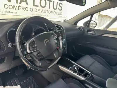 Citroën C4 2012 - 8500 EUR, 275000 km - 275000km - foto 6 de 11