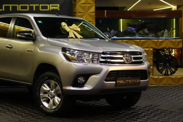 Toyota Hilux 2017 — foto 3 de 21