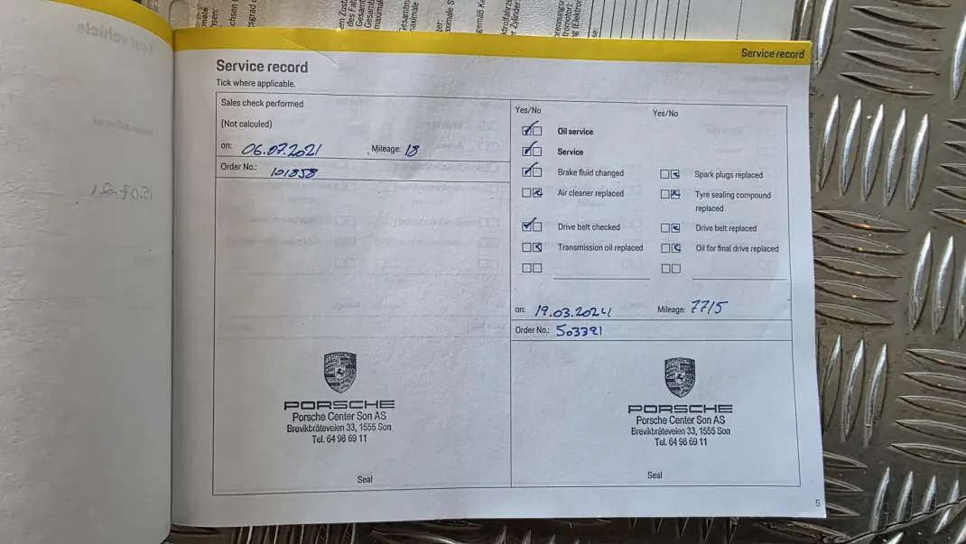 Porsche 992 2021 - 235000 EUR, 15666 km - AUTO.MOTO.pt - 15666km - foto 58 de 61