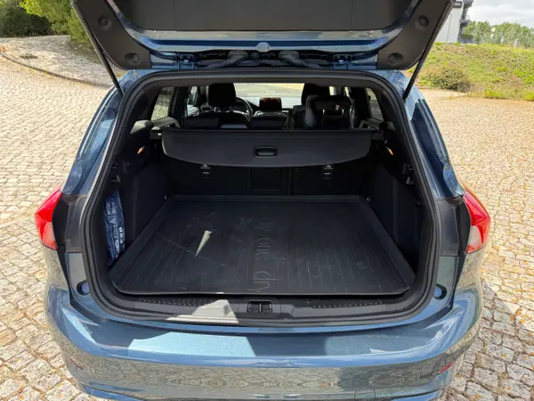 Ford Focus SW 2019 - 13500 EUR, 56000 km - AUTO.MOTO.pt - 56000km - foto 11 de 11