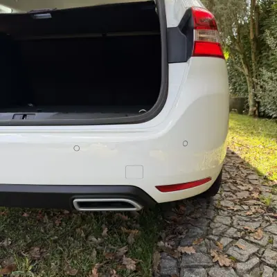 Peugeot 308 SW 2019 - 13990 EUR, 149000 km - AUTO.MOTO.pt - 149000km - foto 7 de 25