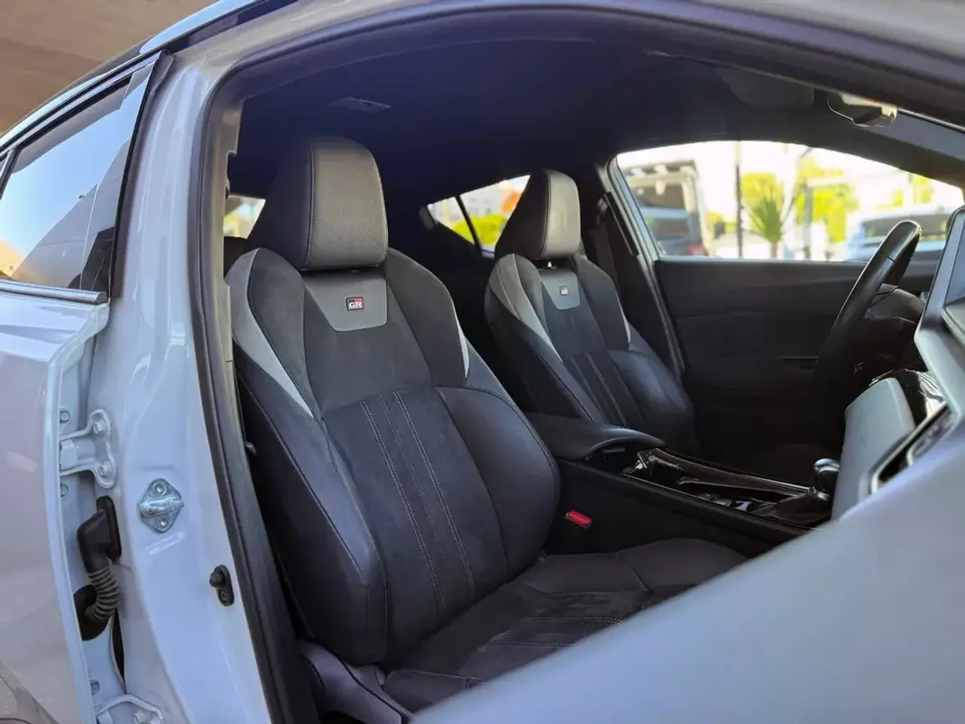 Toyota C-HR 2022 - 30900 EUR, 79989 km - 79989km - foto 37 de 60
