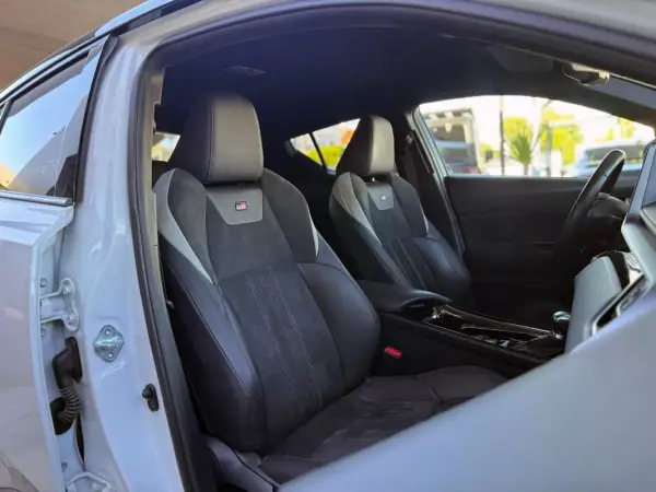 Toyota C-HR 2022 - 30900 EUR, 79989 km - AUTO.MOTO.pt - 79989km - foto 37 de 60