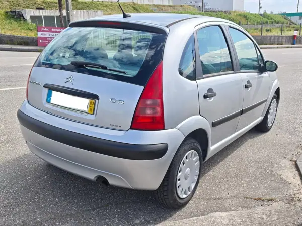 Citroën C3 2003 - 4500 EUR, 279000 km - AUTO.MOTO.pt - 279000km - foto 4 de 13