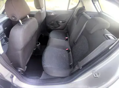 Opel Corsa 2015 - 5500 EUR, 294332 km - AUTO.MOTO.pt - 294332km - foto 12 de 20