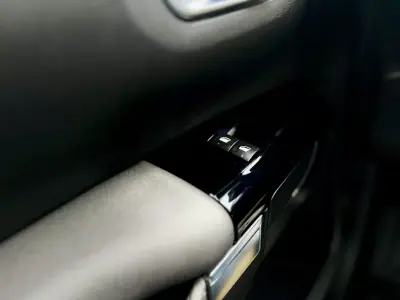 Citroën C4 Cactus 2018 - 13950 EUR, 127000 km - AUTO.MOTO.pt - 127000km - foto 19 de 26