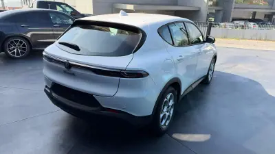 Alfa Romeo Tonale 2022 — foto 4 de 11