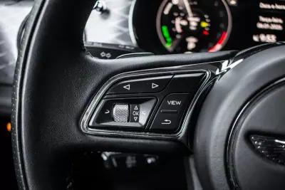 Bentley Bentayga 2022 - 230000 EUR, 70942 km - AUTO.MOTO.pt - 70942km - foto 16 de 57