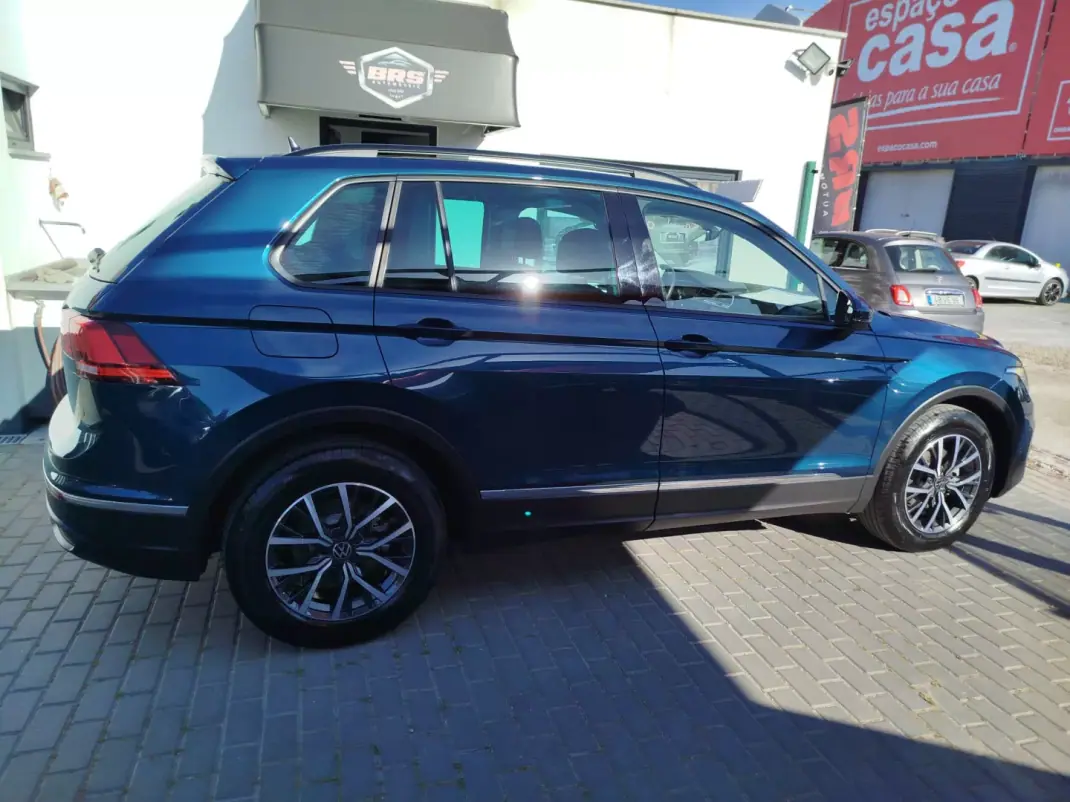 Volkswagen Tiguan 2020 - 22950 EUR, 48551 km - AUTO.MOTO.pt - 48551km - foto 2 de 22
