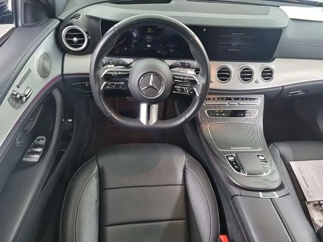 Mercedes-Benz E 300 2022 - 36790 EUR, 95776 km - 95776km - foto 5 de 11