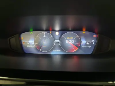 Peugeot 308 2023 - 19950 EUR, 12952 km - AUTO.MOTO.pt - 12952km - foto 47 de 50